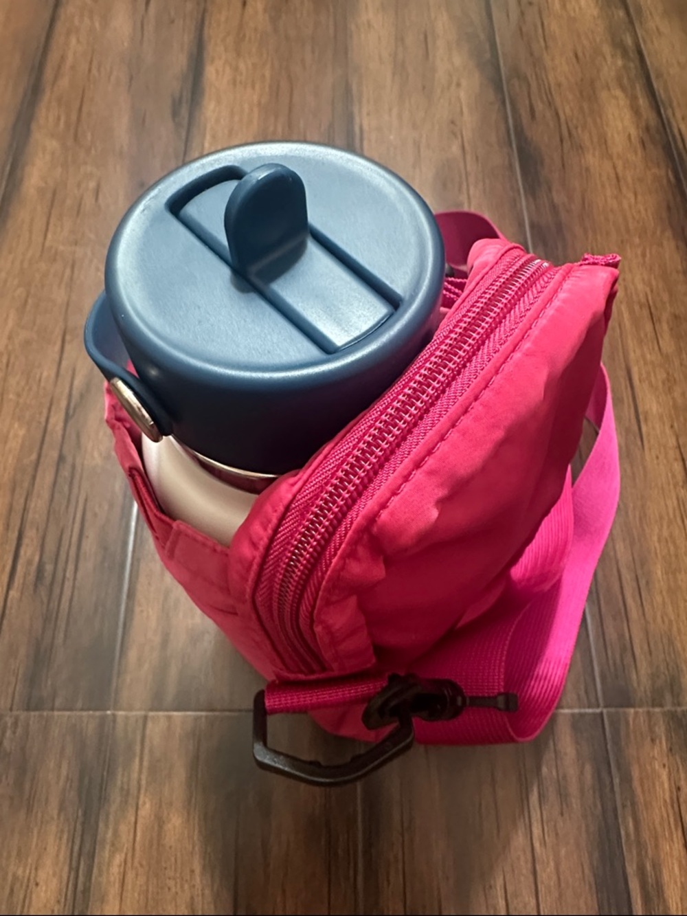 HYDROFLASK 32oz BOTTLE & BOTTLE CARRIER - Picture 4 of 6